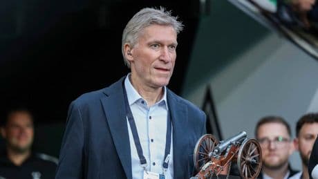 BILD-Service zum Pokal - Als Rahn gegen Atlas eine Premiere feierte