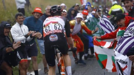 Exhibición de Arensman para llevarse etapa 14 del Tour de Francia: Pogacar más líder