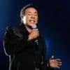 Politie onderzoekt beschuldigingen misbruik Smokey Robinson (85), zanger ontkent
