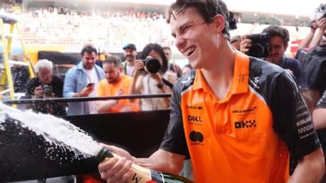 Piastri siegt, Verstappen rammt und wütet