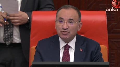 AKP'li Bozdağ'dan erken seçim açıklaması: Vakti gelince TBMM, seçimi yenileme kararı alır