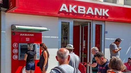 Akbank'tan ilk çeyrekte kâr açıklaması
