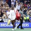 KIJK. 45-jarige Venus Williams krijgt staande ovatie bij comeback op US Open: “Drie maanden alleen maar getraind”