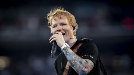 El Barça apuesta por Ed Sheeran para la camiseta del clásico en el Bernabéu