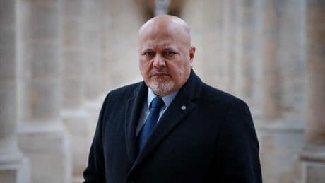 CPI : le procureur Karim Khan, à l’origine d’un mandat d’arrêt contre Nétanyahou, se met en retrait de son poste
