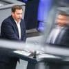 SPD trifft sich zur Krisensitzung: Klingbeil kritisiert fehlende Führung und Verantwortung in der Union