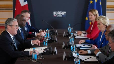 Pêche, nourriture, végétaux... Londres et Bruxelles concluent plusieurs accords pour relancer leur relation commerciale