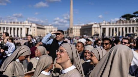 Habemus Papam – Konklave hat neuen Papst gewählt – Jubel auf dem Petersplatz
