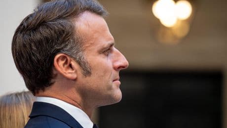 Séparatisme : Emmanuel Macron veut durcir les sanctions contre « l’entrisme islamiste »