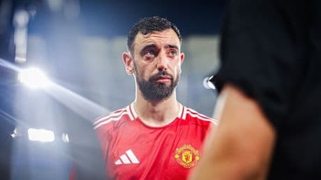 Man Utd star Bruno Fernandes receives transfer message from Portugal team-mate