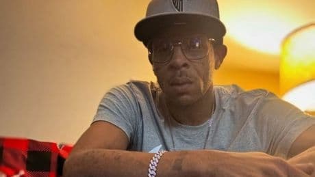 Dad of 20 was shot and killed when he tried to rob someone getting off the bus, cops say