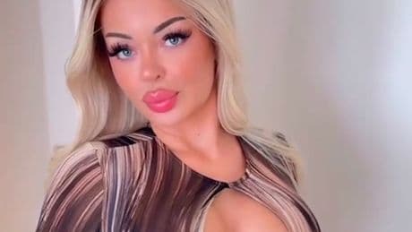 Hauteng und freizügig  - Katja Krasavice provoziert mit frechem Outfit