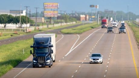 Self-driving trucks start making the rounds in Texas