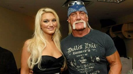 Hulk Hogan, la figlia Brooke non partecipa al funerale e affida l'ultimo saluto ai social: «Non l'avrebbe voluto»