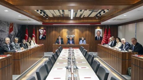 CHP Merkez Yürütme Kurulu toplanıyor: Toplantının ana gündem maddesi Özgür Özel'e gerçekleştirilen saldırı