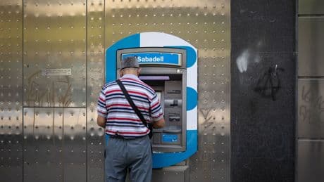 Esta es la pensión que te queda en España si te jubilas a los 63 años según tu sueldo: qué dice la Seguridad Social