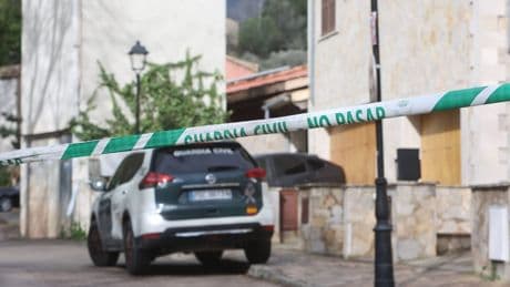 Mallorca: Sohn lebt einen Monat lang neben toten Mutter – Polizei-Einsatz