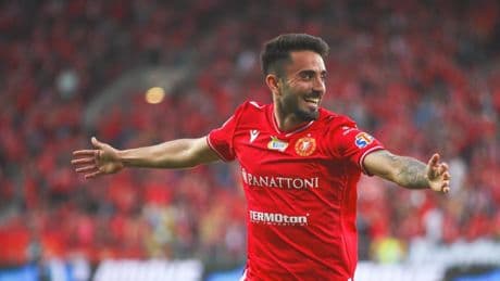 Fran Álvarez, como un tiro: el '10' de moda en Polonia