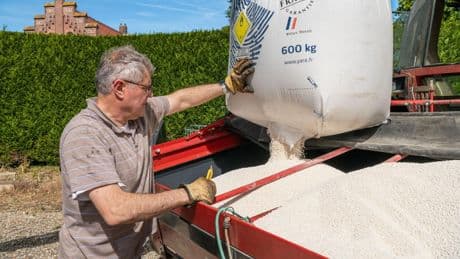 L’Europe s’attaque aux engrais russes, ses agriculteurs tremblent