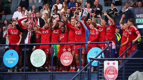 İskoçya Kupası'nda büyük sürpriz! Aberdeen, Celtic'i yenerek şampiyon oldu