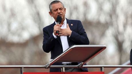 Özgür Özel'den PKK'nın 'fesih kongresi'ne ilişkin açıklama: Terörsüz Türkiye'ye evet diyoruz