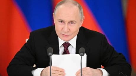 Ukraine LIVE: Putin to defy Macron, Starmer and Trump as US issues red alert for attack