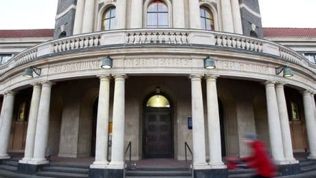 Kandidatin zur Verfassungsrichterin: Uni Hamburg prüft Hinweise zu Brosius-Gersdorfs Doktorarbeit