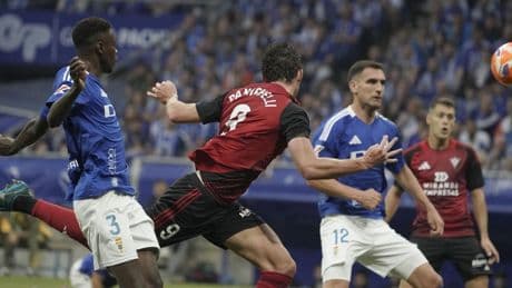 Real Oviedo - Mirandés: el duelo definitivo por el ascenso, en imágenes