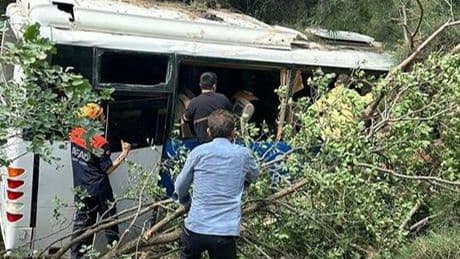 Eskişehir'da midibüs şarampole uçtu: 28 yaralı