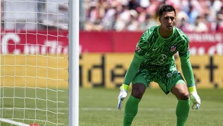 Musso no descarta continuar en el Atlético