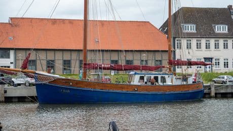 Nachts in Glücksburg - Mann missbraucht 3 Jugendliche von Therapie-Schiff