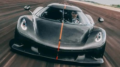 Koenigsegg Jesko Absolut, nuovo record nello 0-400-0 km/h. Con 25,21 secondi è l'auto stradale più rapida