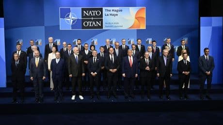 Sommet de l’Otan : « Trump a fait son show pour soigner son image de maître du monde »