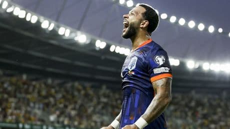 Topscorer aller tijden Depay behoedt Oranje voor blamage: nipte zege in Litouwen