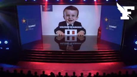 Macron, Erdogan, Von der Leyen... L’incrédulité de dirigeants transformés en bébés par l’IA en plein sommet