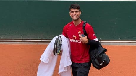 La sorpresa de Carlos Alcaraz con el Real Murcia: su guiño en el entrenamiento antes de las semis de Roland Garros
