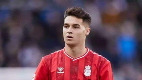 El futuro de Mika Mármol: UD Las Palmas frena el interés del Girona