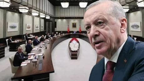 AKP’de kritik kamp başladı, taşlar yerinden oynuyor: Kabine değişikliğinde iki ihtimal masada!