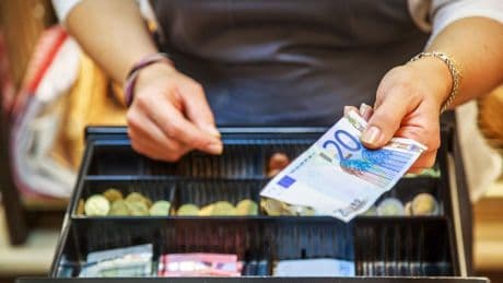 Kundenservice: Bargeld-Aus bei Shell: In diesen Märkten erhalten Sie Ihr Cash weiter