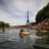 Freibäder bleiben länger offen: 100.000 Menschen sind in Paris in die Seine gesprungen