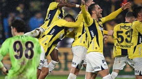 Fenerbahçe'de ayrılık! Karar verildi