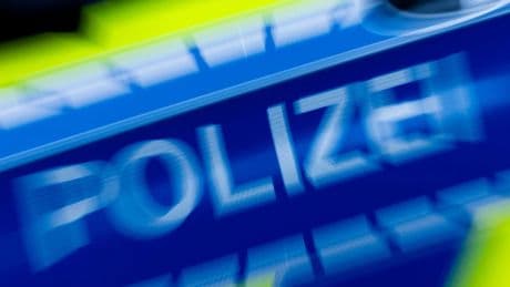 Zwei Menschen verletzt: Messerangriff nach Streit in Kneipe in Geldern – ein Toter