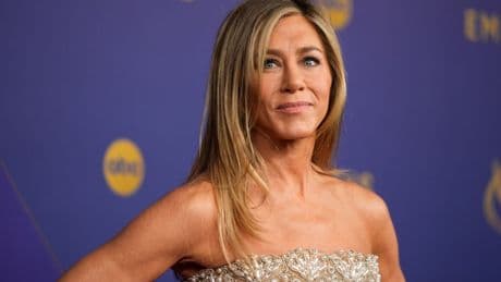 Man arrested after ramming car into front gate of Jennifer Aniston's Los Angeles home