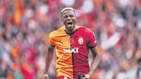 Maskeli kral’ın aklı finallerde!