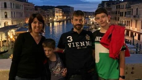 «Riccardo Chiarioni è a rischio suicidio», il legale del 17enne che sterminò la famiglia a Paderno Dugnano: «Dopo la condanna a 20 anni è crollato, assurdo non riconoscere il vizio di mente»