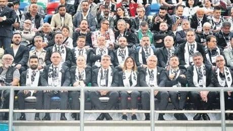 Bayrakları hazırlayın!