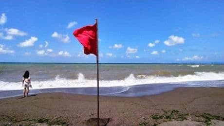 Deniz planları rafa! O ilimizde sirenler çalıyor: Tüm plajlarda denize girmek yasaklandı!