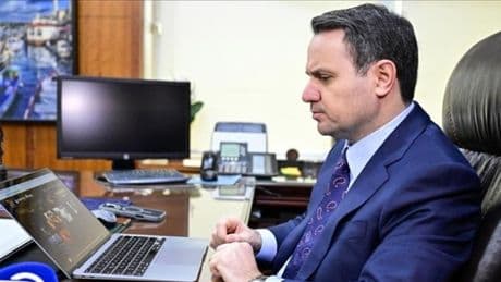 Akın Gürlek’in evinin önünde 2 gözaltı