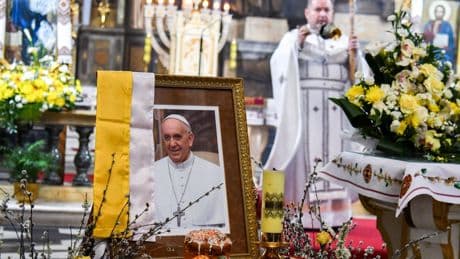 Mort du pape François : en Ukraine, des hommages partagés
