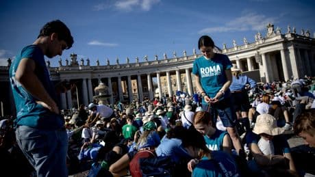 Francisco, el Papa de una generación: "Los jóvenes pedimos a los cardenales que elijan a otro como él"
